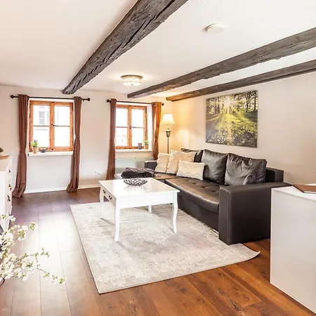 Apartment Am Kornmarkt I *